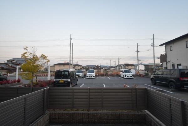 �y���]�z�@