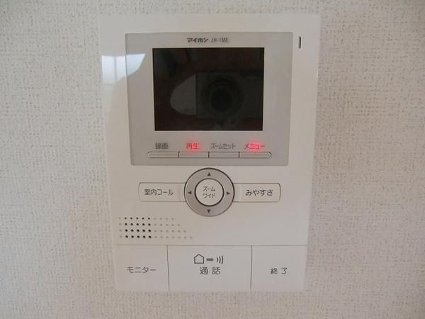 �y�Z�L�����e�B�z�@���d�l�ʐ^