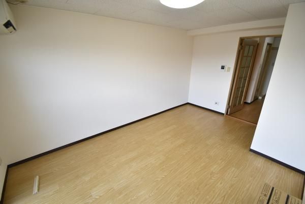 �y�����E���r���O�z�@���d�l�ʐ^