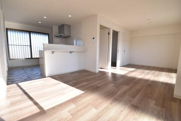 �y�����E���r���O�z�@