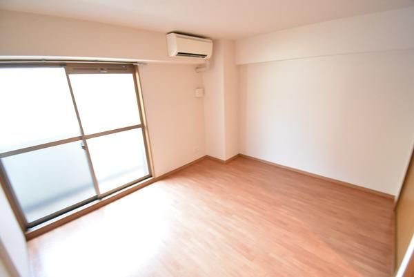 �y�����E���r���O�z�@���d�l�ʐ^