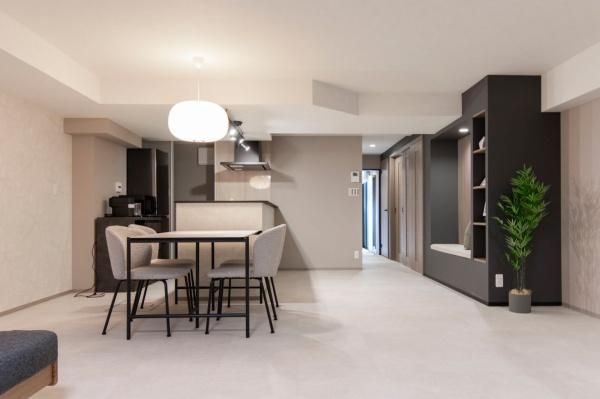 �y�����E���r���O�z�@