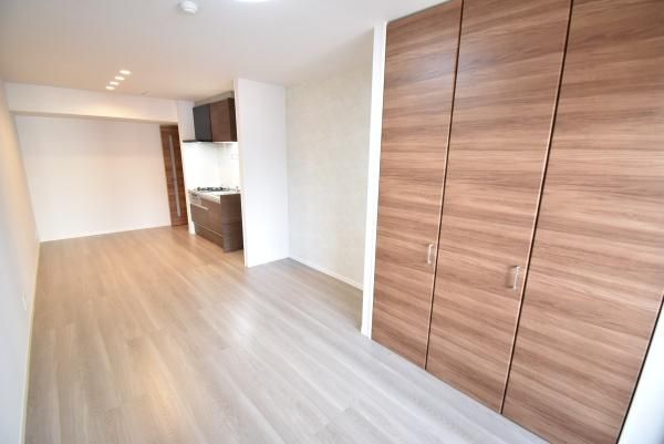 �y�����E���r���O�z�@