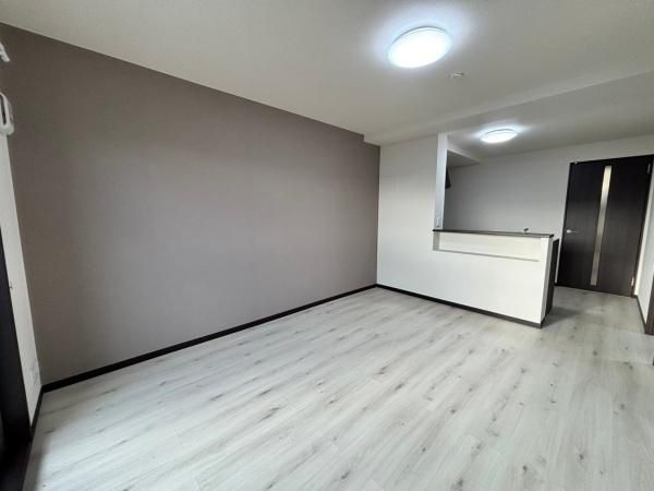 �y�����E���r���O�z�@