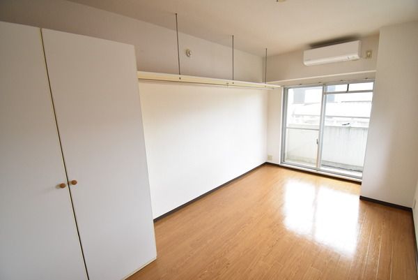 �y�����E���r���O�z�@���������ʎ���