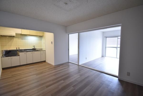 �y�����E���r���O�z�@���������ʎ���