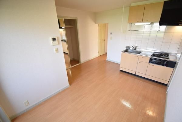 �y�����E���r���O�z�@���]�^�C�v�ɂȂ�܂�