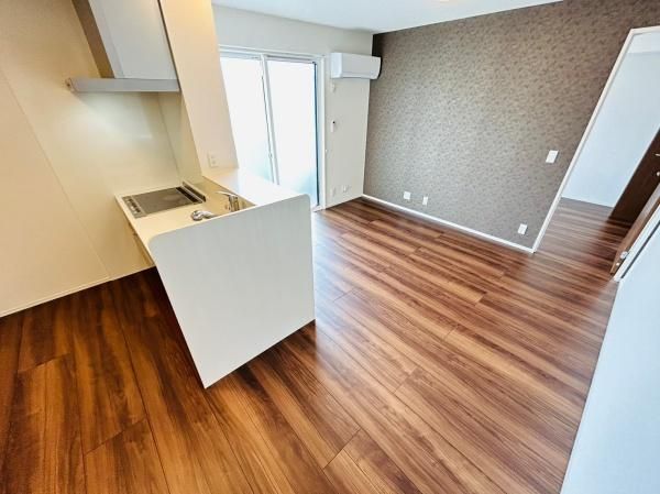 �y�����E���r���O�z�@