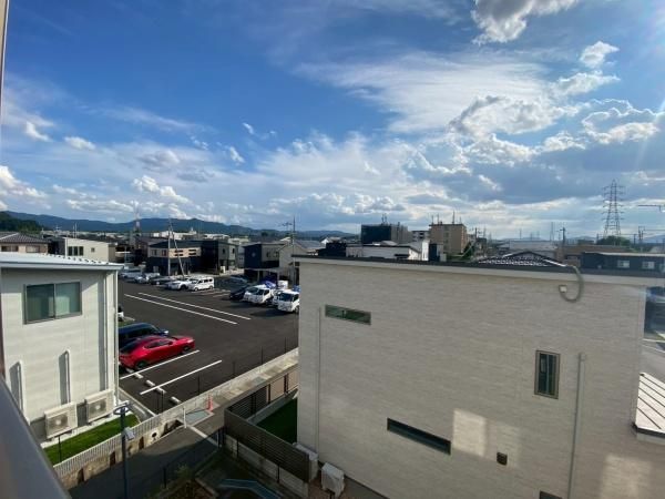 �y���]�z�@