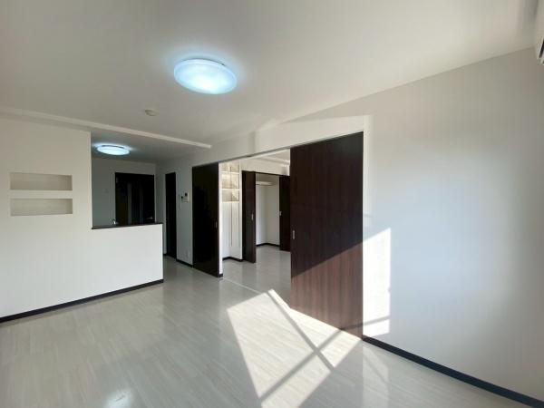 �y�����E���r���O�z�@