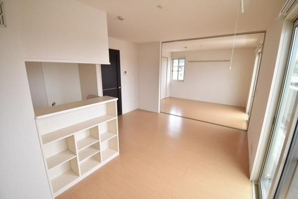 �y�����E���r���O�z�@�������ʎ�