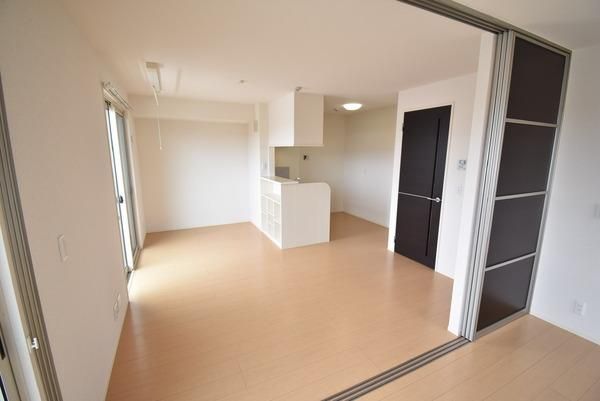 �y�����E���r���O�z�@�������ʎ�