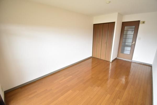�y�����E���r���O�z�@���d�l�ʐ^