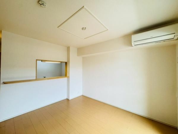 �y�����E���r���O�z�@