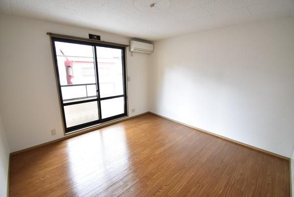 �y�����E���r���O�z�@