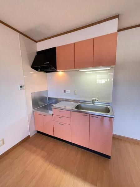 �y�L�b�`���z�@