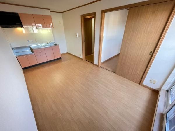 �y�����E���r���O�z�@