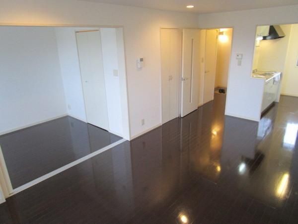 �y�����E���r���O�z�@���d�l�ʐ^