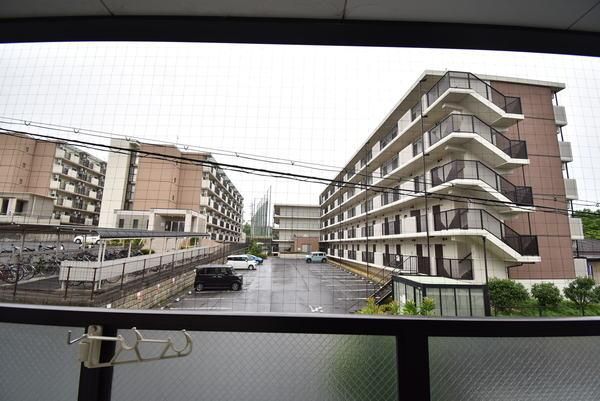 �y���]�z�@