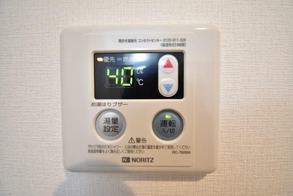 y̑ݔz@