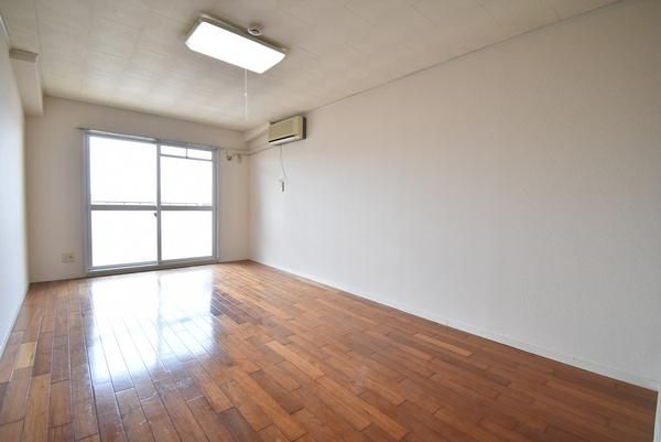 �y�����E���r���O�z�@���d�l�ʐ^