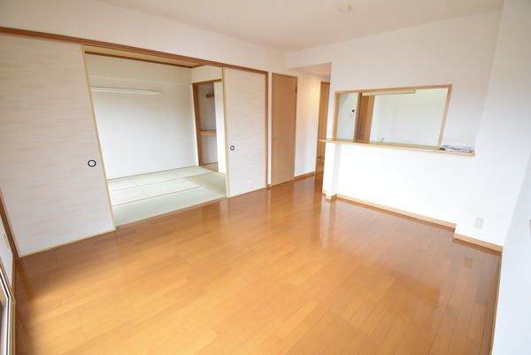 �y�����E���r���O�z�@�������ʎ�