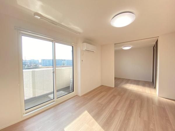 �y�����E���r���O�z�@