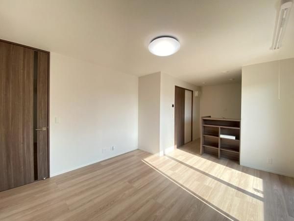 �y�����E���r���O�z�@