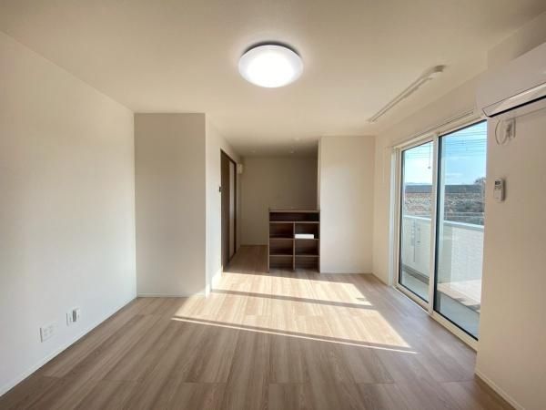 �y�����E���r���O�z�@