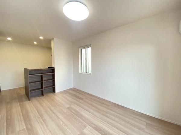 �y�����E���r���O�z�@