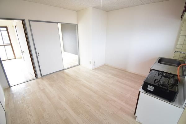 �y�����E���r���O�z�@���������ʎ���