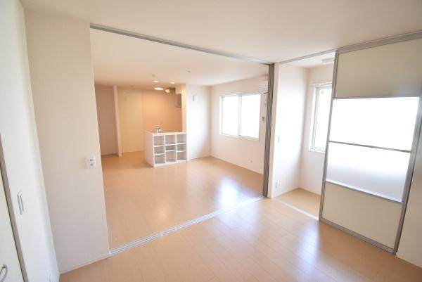 �y�����E���r���O�z�@