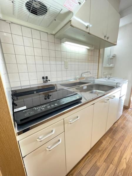 �y�L�b�`���z�@