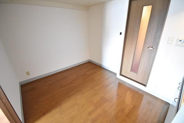 �y�����E���r���O�z�@���������ʎ���