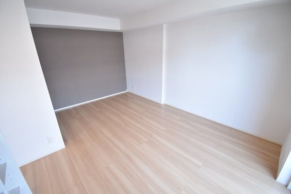 �y�����E���r���O�z�@