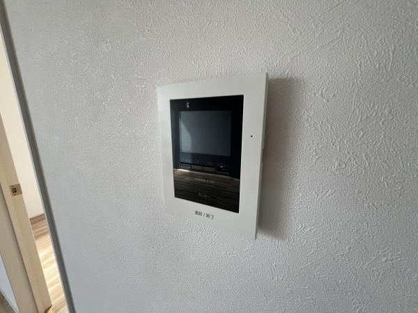 �y�Z�L�����e�B�z�@