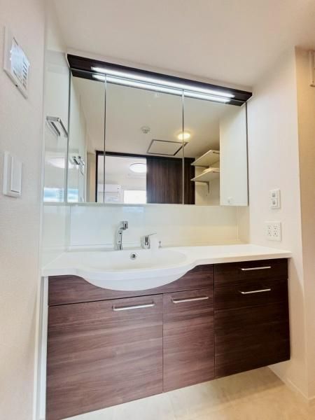 �y���ʏ��z�@