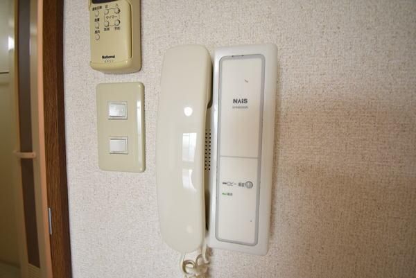 �y�Z�L�����e�B�z�@���d�l�ʐ^