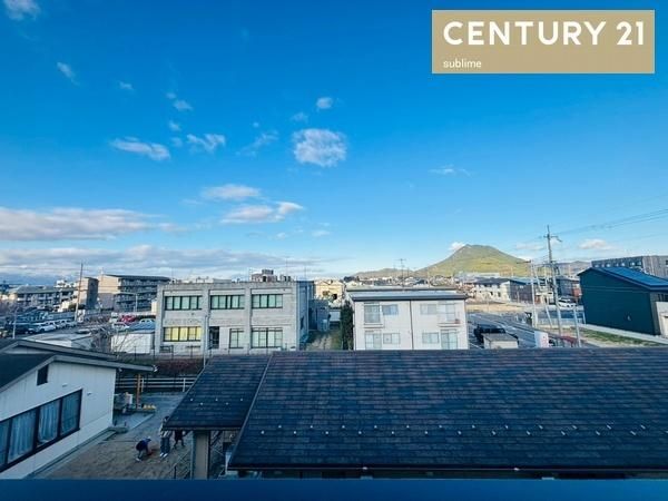 �y���]�z�@