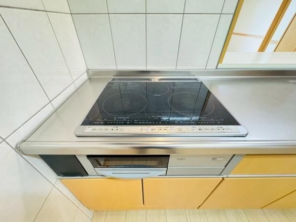 �y�L�b�`���z�@