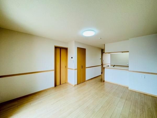 �y�����E���r���O�z�@