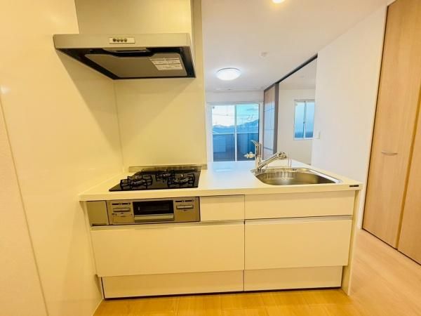 �y�L�b�`���z�@