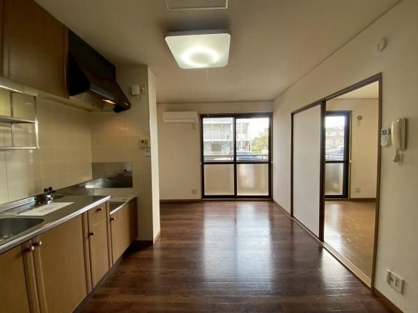 �y�����E���r���O�z�@