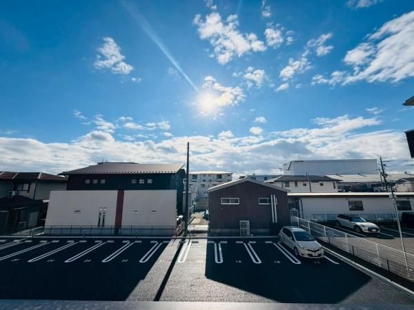 �y���]�z�@