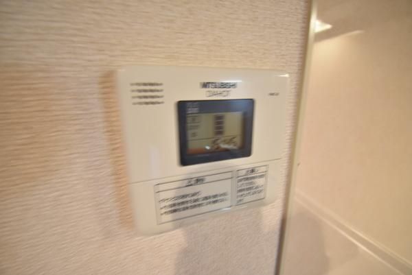 �y�Z�L�����e�B�z�@