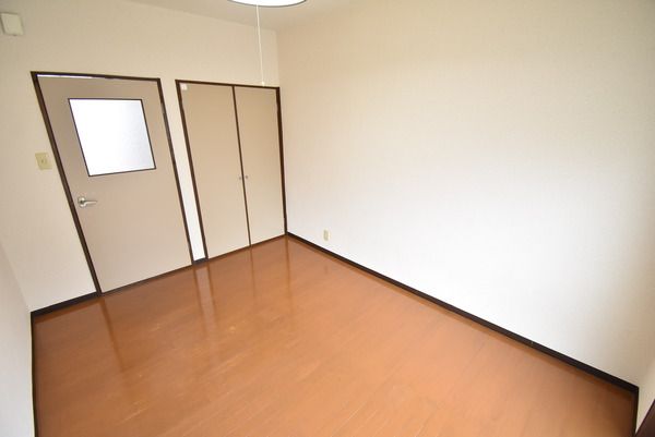 �y�Z�L�����e�B�z�@���d�l�ʐ^