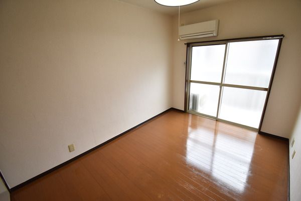 �y�����E���r���O�z�@���d�l�ʐ^