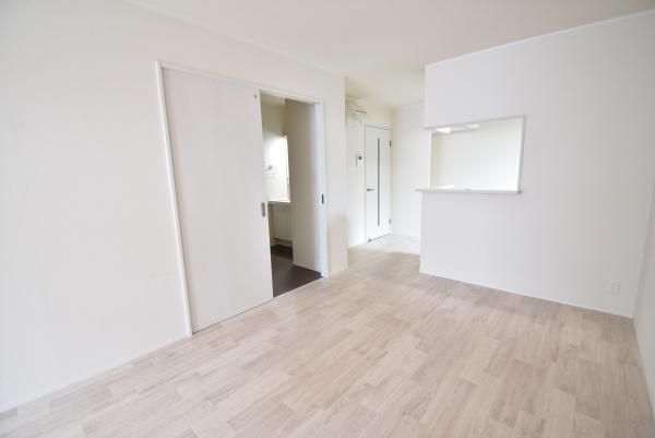 �y�����E���r���O�z�@