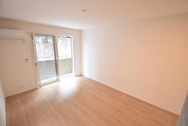 �y�����E���r���O�z�@���������ʎ���