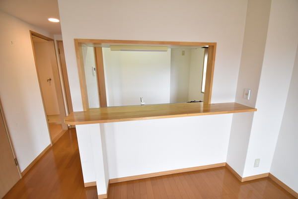 �y�����E���r���O�z�@�������ʎ�